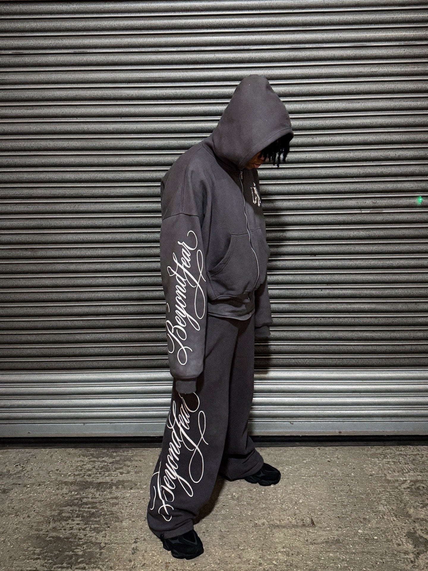 Grey beyond fear set